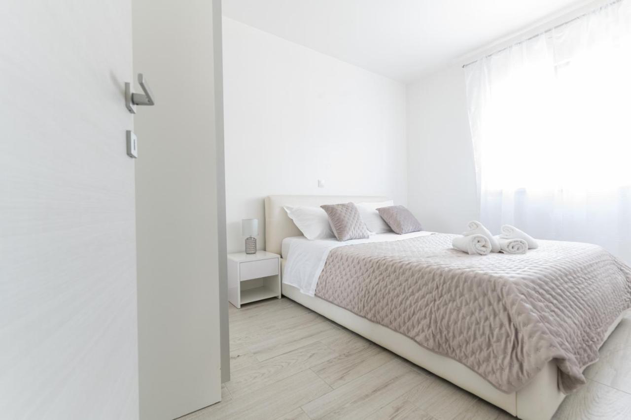 Silver Luxury Apartment Трогир Экстерьер фото